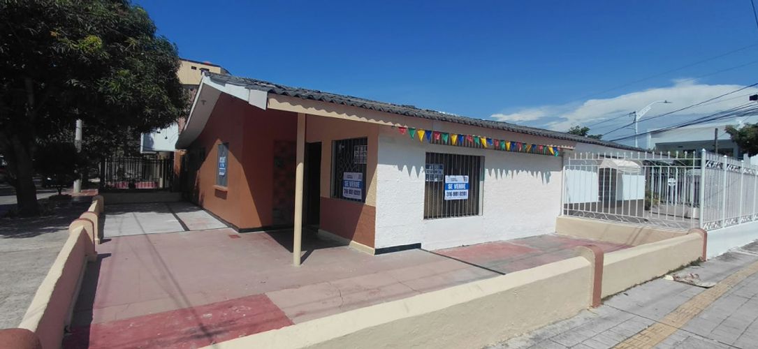 Casa de 3 alcobas en venta en El Carmen, Barranquilla, 108 m² · foto 2 de 21