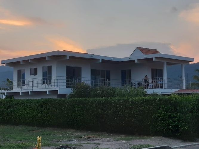 Casa de 5 alcobas en venta en Oriente, Girardot, 323 m² · foto 4 de 19