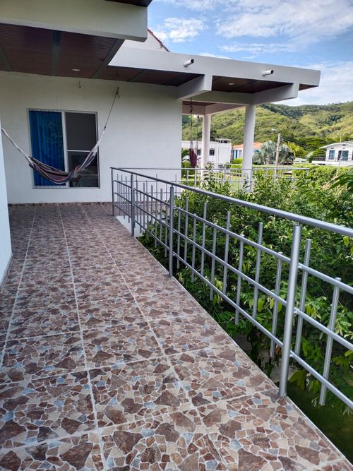 Casa de 5 alcobas en venta en Oriente, Girardot, 323 m² · foto 16 de 19