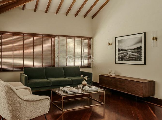 Casa de 3 alcobas en venta en El Tesoro, Medellín, 360 m² · foto 4 de 19