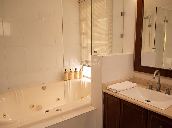 Casa de 3 alcobas en venta en El Tesoro, Medellín, 360 m² · foto 11 de 19