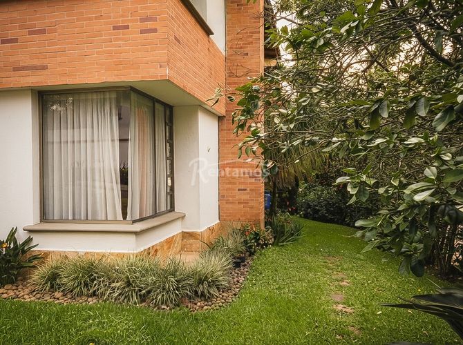 Casa de 3 alcobas en venta en El Tesoro, Medellín, 360 m² · foto 12 de 19