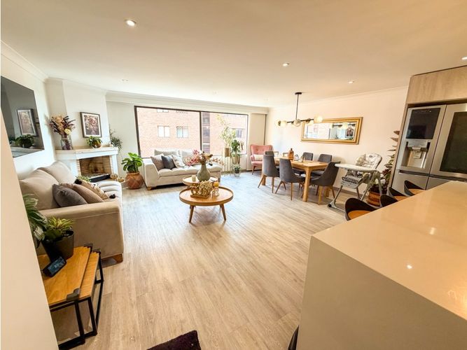 Apartamento en venta en Los Rosales, Bogotá · foto 3 de 24