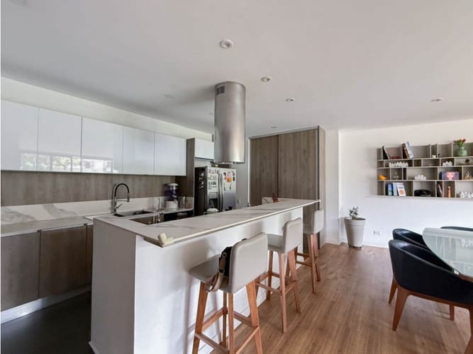 Apartamento de 3 alcobas en venta en Cerros De Suba, Bogotá, 200 m² · foto 8 de 24