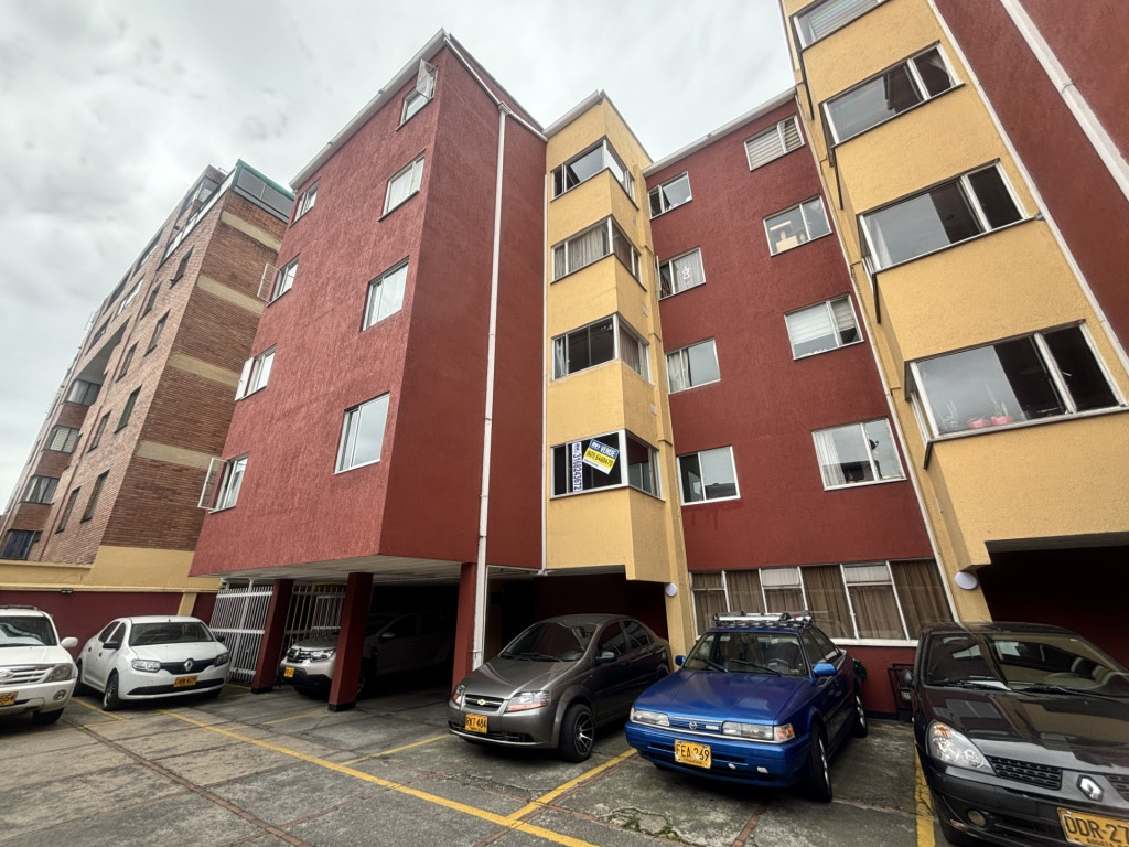 Apartamento en venta en Ciudad Jardin Sur, Bogotá · foto 2 de 14
