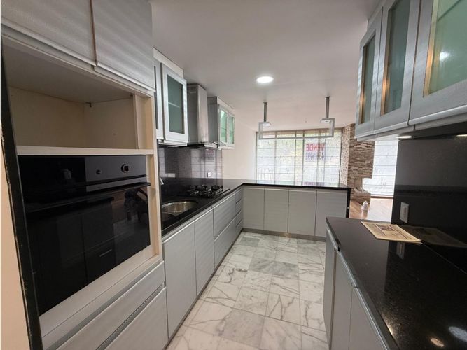 Casa de 3 alcobas en venta en Bosque De Pinos, Bogotá, 213 m² · foto 11 de 24