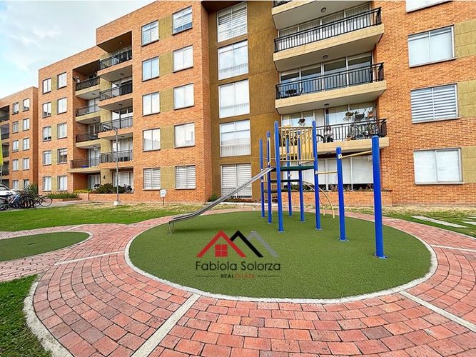 Apartamento de 3 alcobas en venta en Andes, Chía, 94 m² · foto 2 de 24