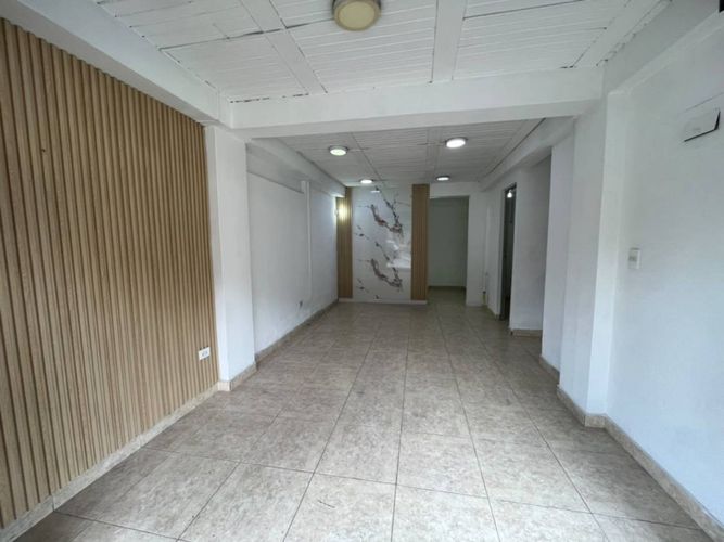 Local en arriendo en Caribe, Medellín, 30 m² · foto 4 de 9
