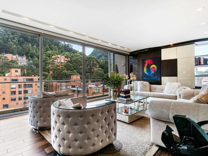 Apartamento de 2 alcobas en venta en Chapinero, Bogotá, 155 m² · foto 2 de 12