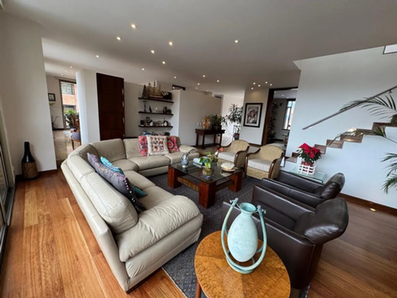 Apartamento en venta en El Refugio, Bogotá · foto 3 de 12