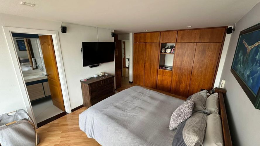 Apartamento de 3 alcobas en venta en Santa Barbara, Bogotá, 185 m² · foto 10 de 17