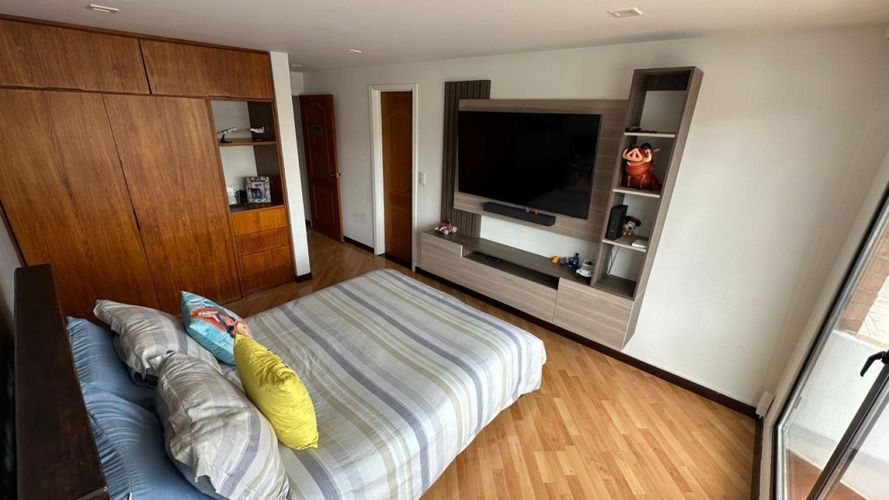 Apartamento de 3 alcobas en venta en Santa Barbara, Bogotá, 185 m² · foto 13 de 17