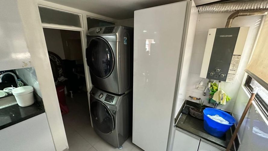 Apartamento de 3 alcobas en venta en Santa Barbara, Bogotá, 185 m² · foto 14 de 17