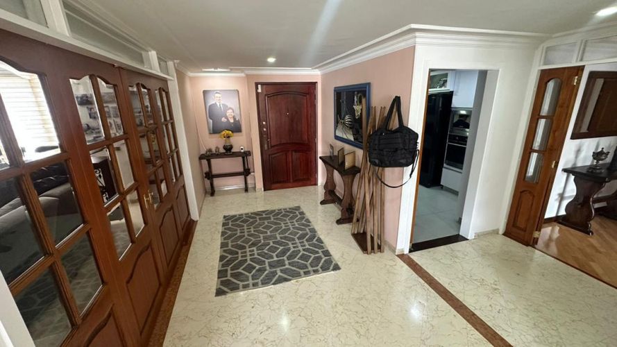Apartamento de 3 alcobas en venta en Santa Barbara, Bogotá, 185 m² · foto 17 de 17