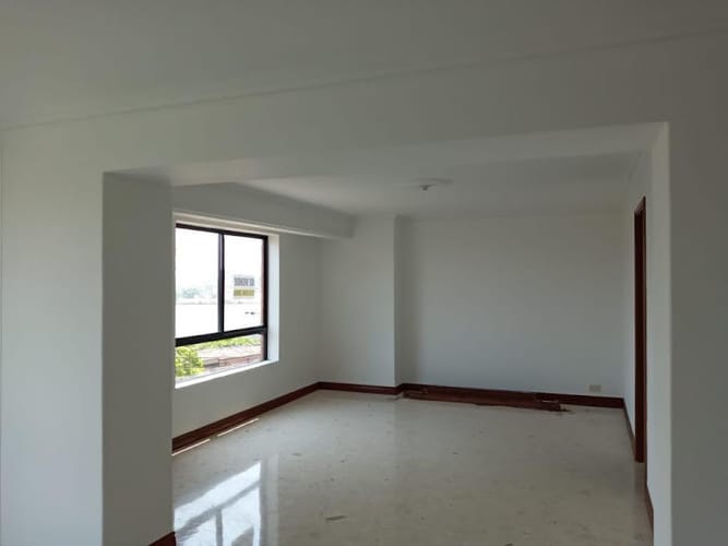 Apartamento de 3 alcobas en venta en Santa Monica, Cali, 194 m² · foto 2 de 24