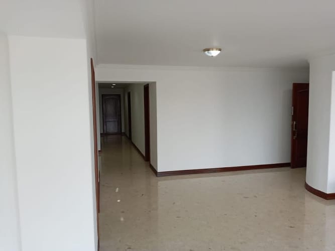 Apartamento de 3 alcobas en venta en Santa Monica, Cali, 194 m² · foto 8 de 24