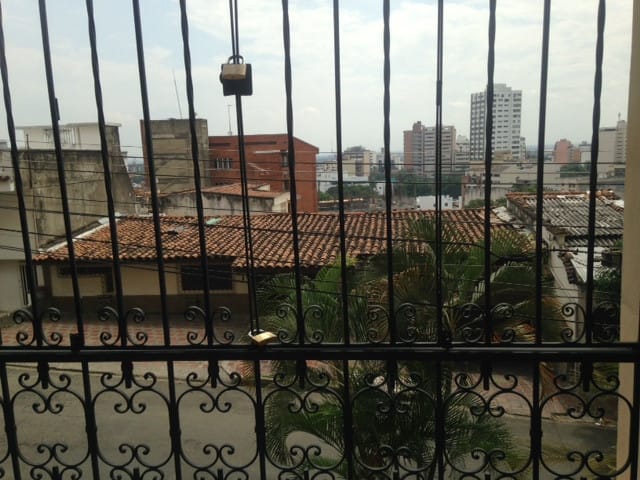 Apartamento de 3 alcobas en venta en Santa Monica, Cali, 194 m² · foto 10 de 24