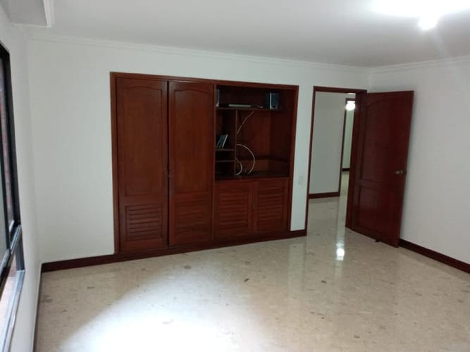 Apartamento de 3 alcobas en venta en Santa Monica, Cali, 194 m² · foto 13 de 24