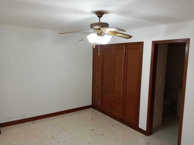 Apartamento de 3 alcobas en venta en Santa Monica, Cali, 194 m² · foto 18 de 24