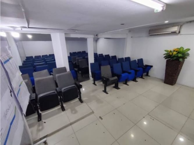 Edificio en venta en Primitivo Crespo, Cali, 480 m² · foto 13 de 20