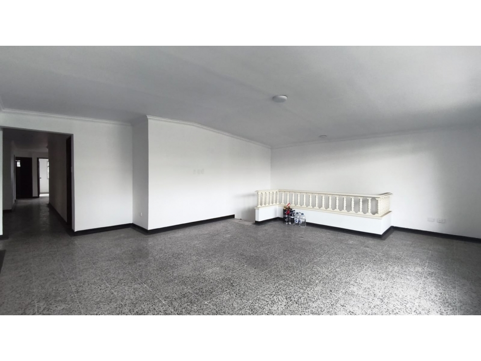 Casa en arriendo en La Elvira, Pereira · foto 3 de 17