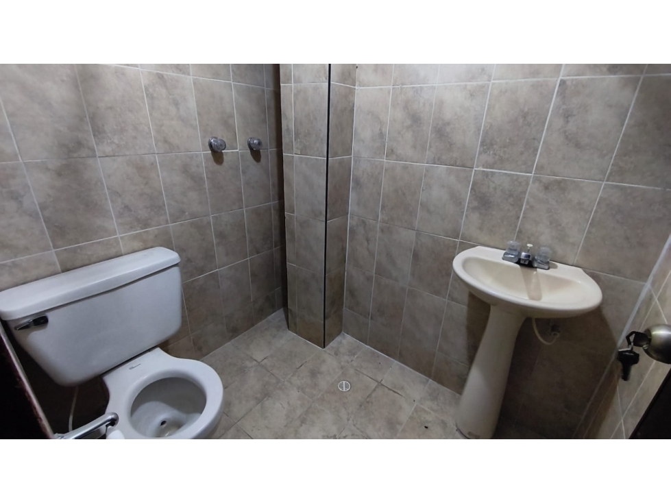 Casa en arriendo en La Elvira, Pereira · foto 13 de 17