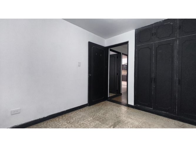 Casa de 6 alcobas en venta en La Elvira, Pereira, 250 m² · foto 10 de 21