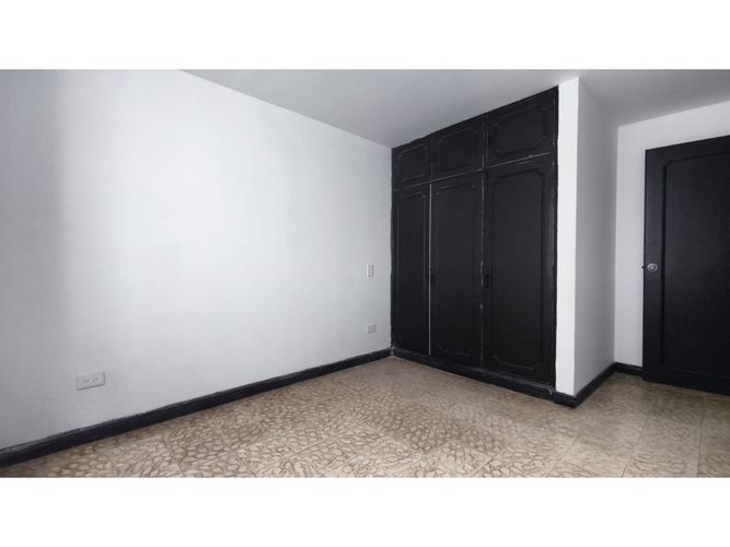 Casa de 6 alcobas en venta en La Elvira, Pereira, 250 m² · foto 12 de 21