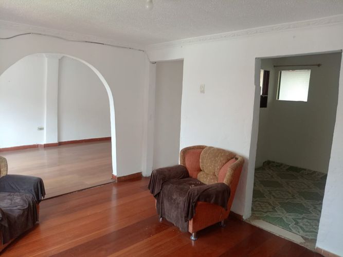 Casa de 11 alcobas en venta en San Blas, Bogotá, 300 m² · foto 20 de 24
