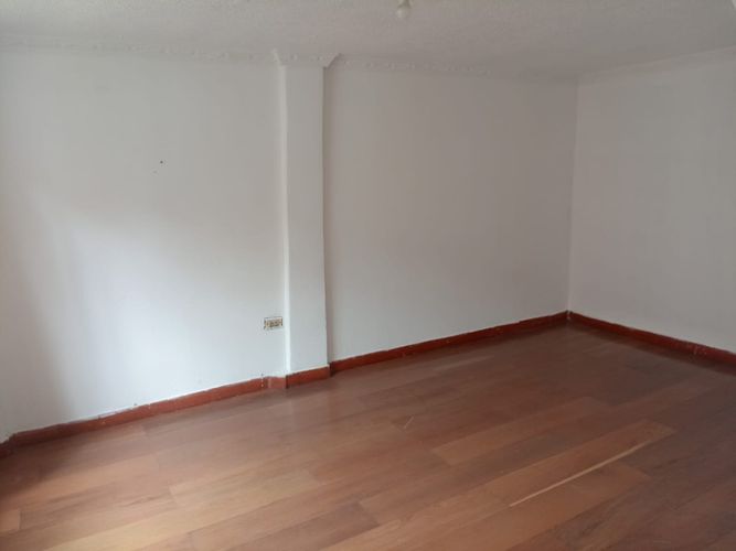 Casa de 11 alcobas en venta en San Blas, Bogotá, 300 m² · foto 21 de 24