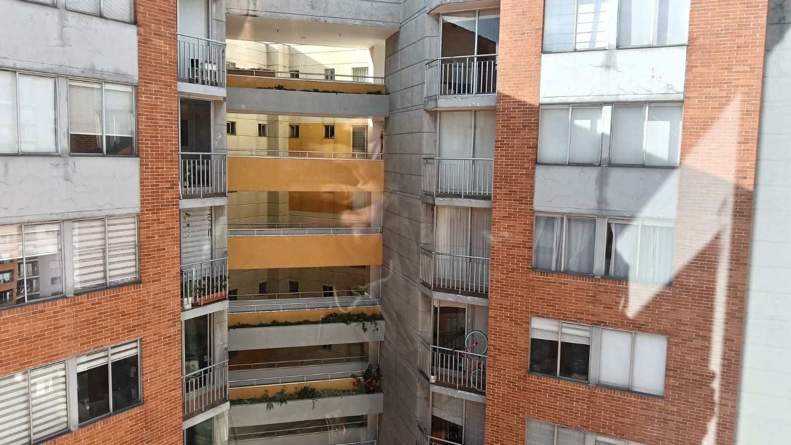 Apartamento en venta en Portales Del Norte, Bogotá · foto 14 de 24