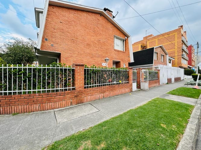 Casa en venta en Santa Barbara, Bogotá · foto 7 de 16