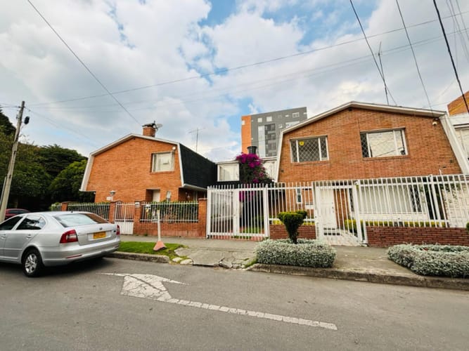Casa en venta en Santa Barbara, Bogotá · foto 14 de 16