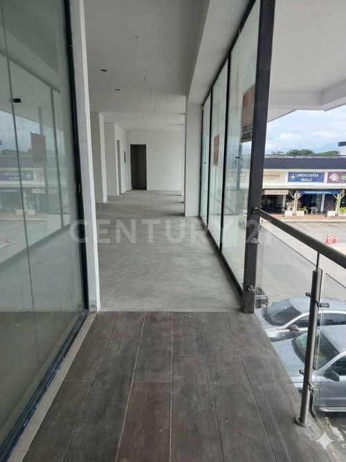 Local en arriendo en Bella Suiza, Villavicencio, 150 m² · foto 2 de 16