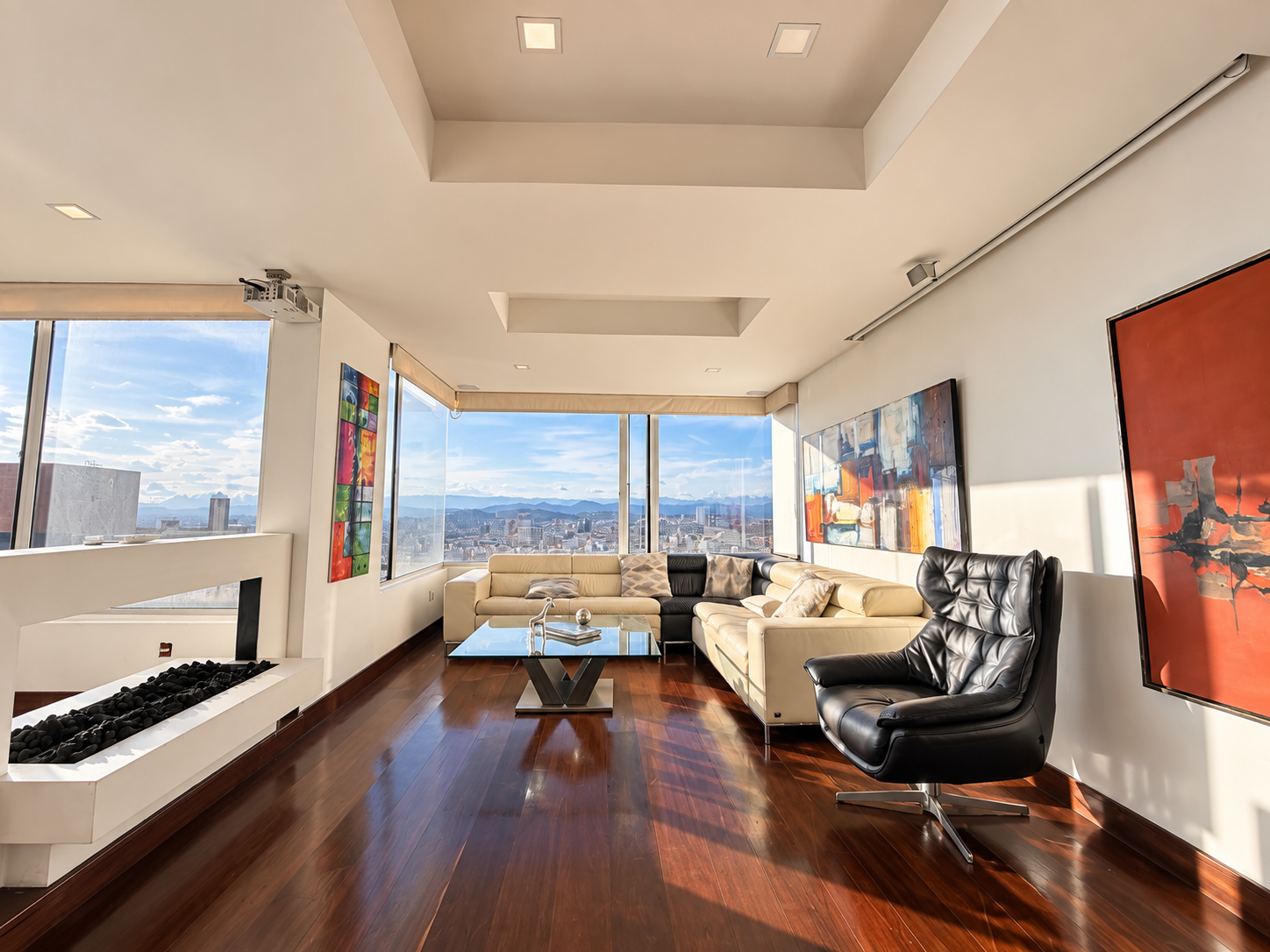 Apartamento en venta en El Refugio, Bogotá · foto 2 de 17