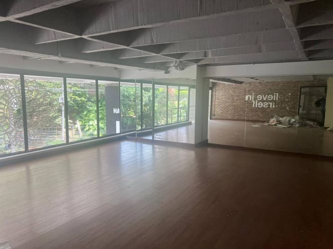 Local en arriendo en El Poblado, Medellín, 374 m² · foto 3 de 21