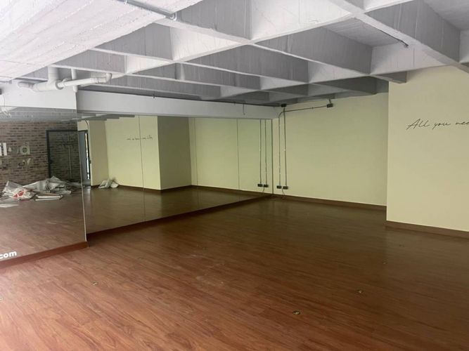 Local en arriendo en El Poblado, Medellín, 374 m² · foto 4 de 21