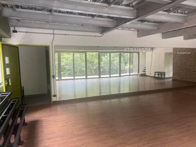 Local en arriendo en El Poblado, Medellín, 374 m² · foto 7 de 21