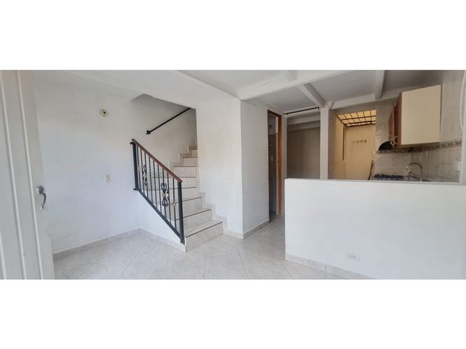 Casa de 3 alcobas en venta en Cabecera San Antonio De Prado, Medellín, 55 m² · foto 3 de 19