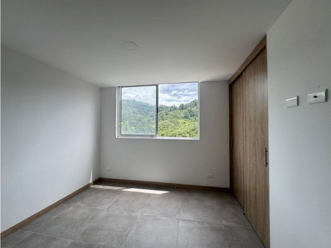 Apartamento de 2 alcobas en venta en Cañaveralejo, Sabaneta, 57 m² · foto 5 de 12