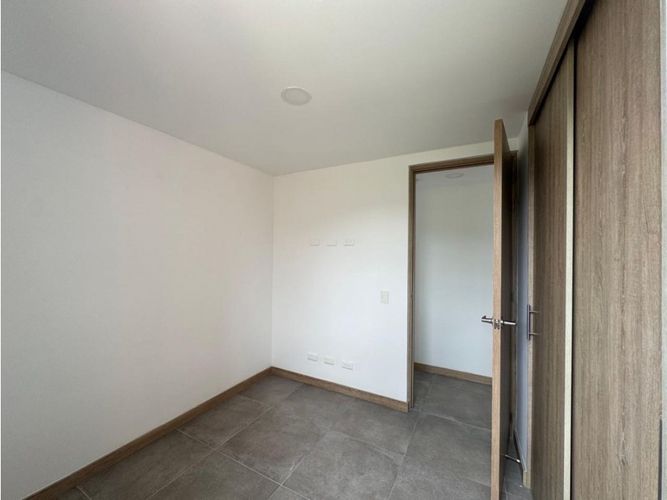 Apartamento de 2 alcobas en venta en Cañaveralejo, Sabaneta, 57 m² · foto 7 de 12