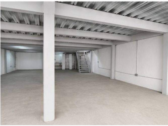 Bodega en arriendo en San Diego, Medellín, 400 m² · foto 3 de 8