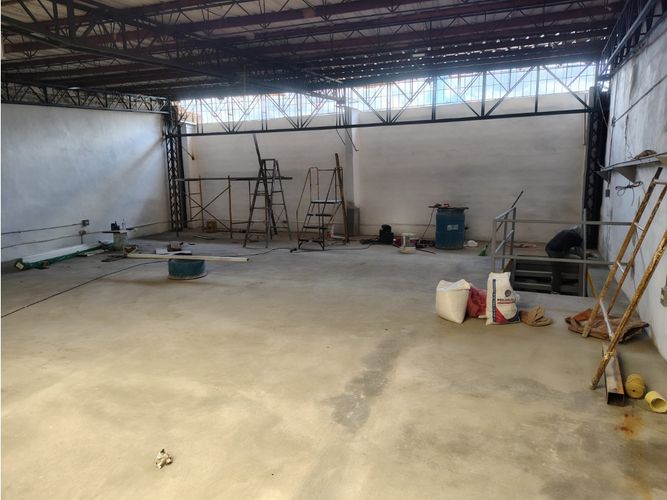 Bodega en arriendo en San Diego, Medellín, 400 m² · foto 7 de 8