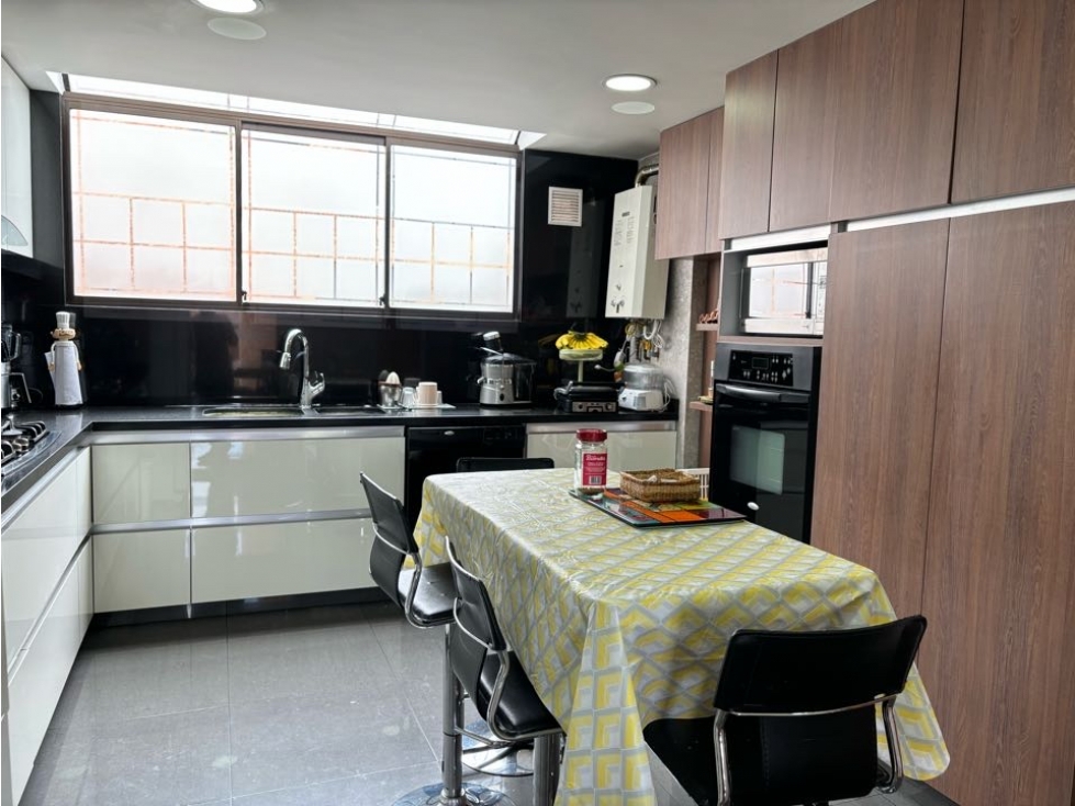 Casa en venta en Gratamira, Bogotá · foto 7 de 24