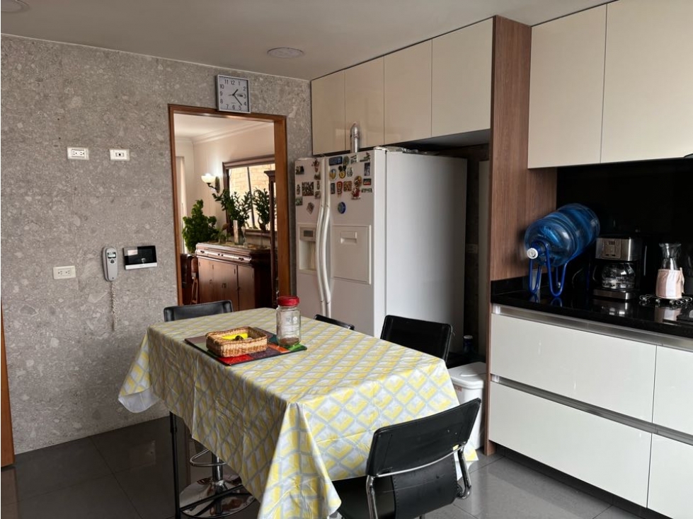Casa en venta en Gratamira, Bogotá · foto 8 de 24
