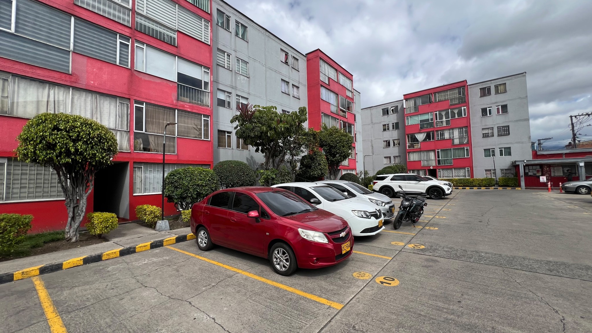 Apartamento en venta en Carvajal, Bogotá · foto 2 de 24