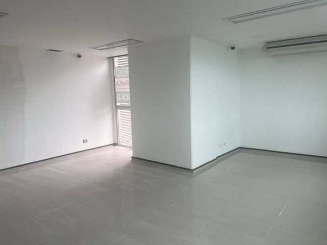 Oficina en arriendo en Los Balsos, Medellín, 50 m² · foto 6 de 15