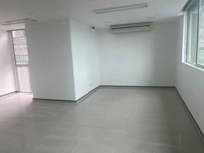 Oficina en arriendo en Los Balsos, Medellín, 50 m² · foto 7 de 15