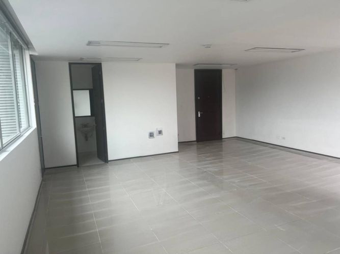 Oficina en arriendo en Los Balsos, Medellín, 50 m² · foto 12 de 15