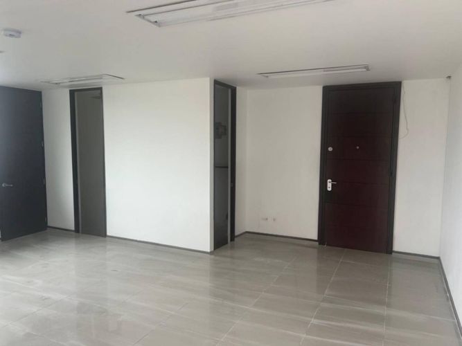 Oficina en arriendo en Los Balsos, Medellín, 50 m² · foto 13 de 15